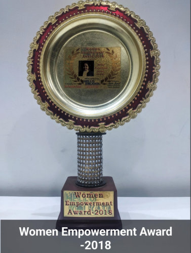 2Hello Kolkata – Women Empowerment Award-2018, 9 March, 2019, Birla Planetarium, for Eminent Advocate.